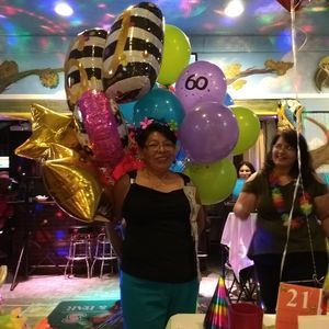 Meet your Posher, Elvia